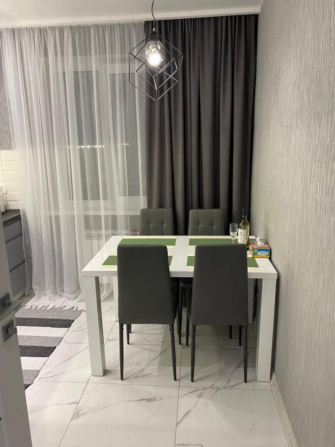 Стильная Квартира На Позняках Газ И Низкий Этаж Kiev Luaran gambar